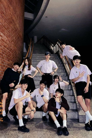 นักเรียนพลังกิฟต์ poszter