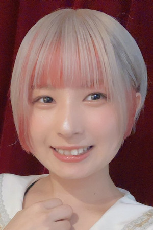 片平美那 profil kép