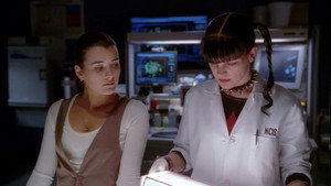 NCIS: Tengerészeti helyszínelők 6. évad Ep.17 Dél, délnyugat