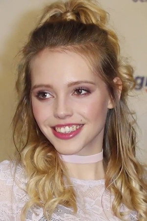 Lina Larissa Strahl profil kép