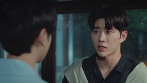 와이 알 유? kép