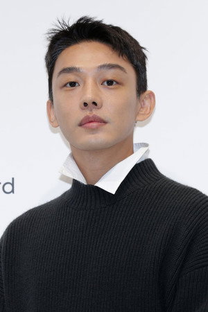 유아인 profil kép