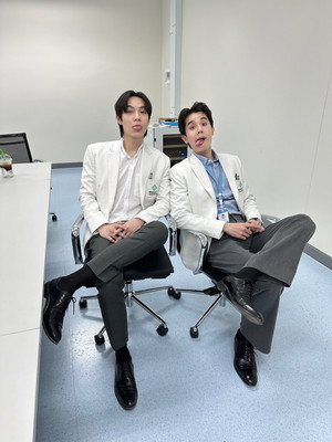 ทำนายทายทัพ poszter