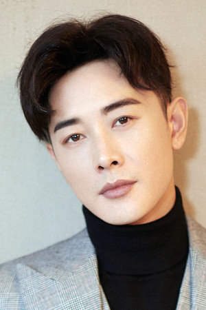 羅晉 profil kép