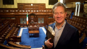 Hawks and Doves: The Crown and Ireland's War of Independence kép