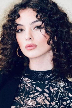 Deva Cassel profil kép
