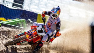 Red Bull Moto Spy kép