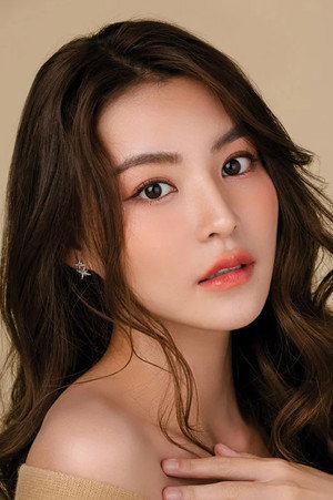 พลอยนิรา หิรัญทวีศิลป์ profil kép