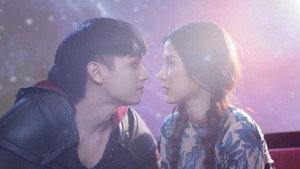 มหัศจรรย์รักข้ามกระดาษ kép