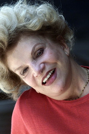 Tônia Carrero profil kép