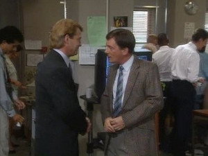 Drop the Dead Donkey 1. évad Ep.1 1. epizód