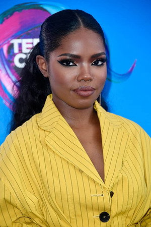 Ryan Destiny profil kép