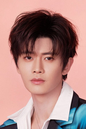 任嘉伦 profil kép