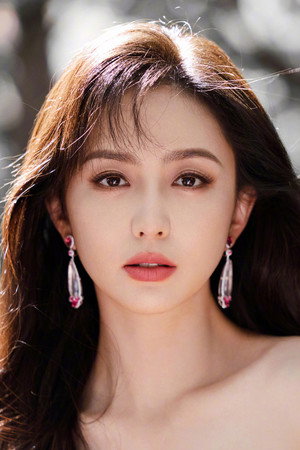 佟丽娅 profil kép