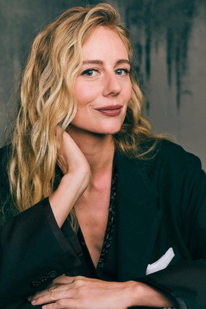 Justine Lupe profil kép
