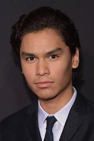 Forrest Goodluck profil kép