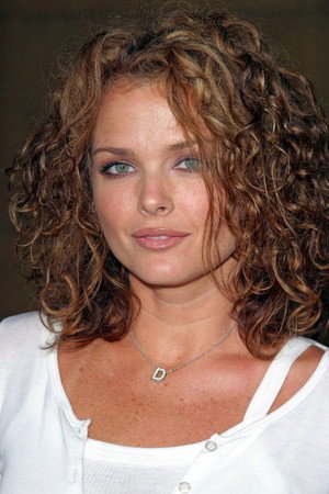 Dina Meyer profil kép