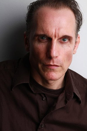 Julian Bleach profil kép