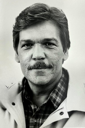Tom Atkins profil kép