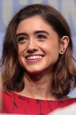 Natalia Dyer profil kép