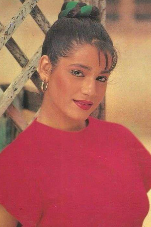 Neelam Kothari profil kép