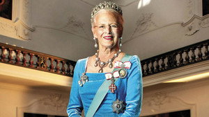 Dronning i 50 år kép