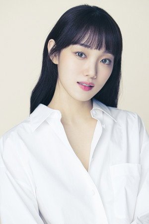이성경 profil kép