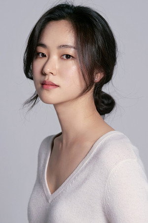 전여빈 profil kép