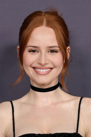 Madelaine Petsch profil kép