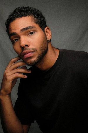 Nicholas Duvernay profil kép