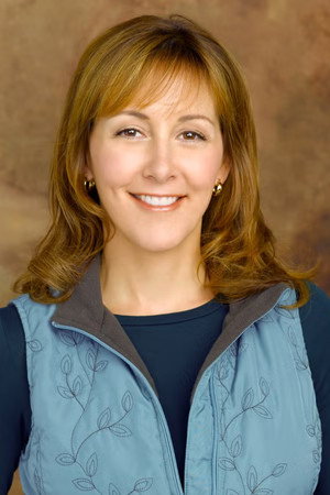 Cynthia Stevenson profil kép