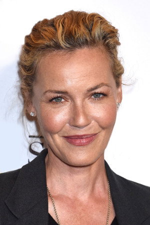 Connie Nielsen profil kép