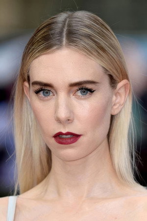 Vanessa Kirby profil kép