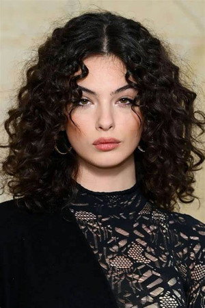 Deva Cassel profil kép