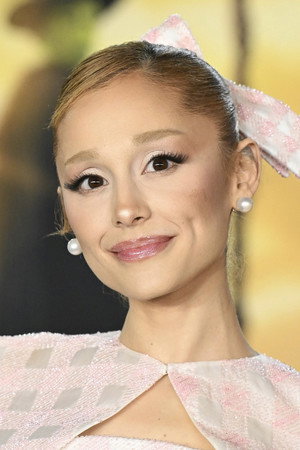 Ariana Grande profil kép