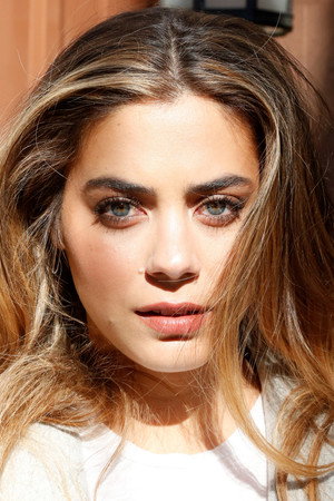 Lorenza Izzo profil kép