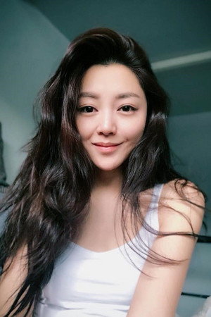 衛詩雅 profil kép