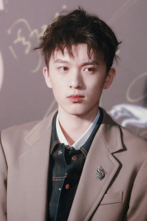 赵英博 profil kép