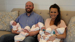 Sweet Home Sextuplets kép