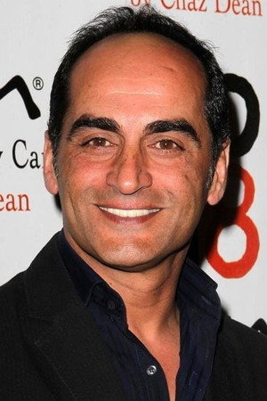 Navid Negahban profil kép
