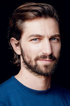 Michiel Huisman profil kép