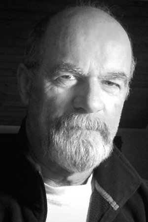 John Finn profil kép