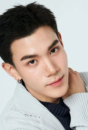 ณัฐวรรธน์ จิโรชน์ธิกุล profil kép