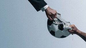 Szuperliga: Fociháború kép