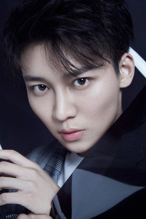 刘怡潼 profil kép