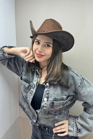 Azella Alhamid