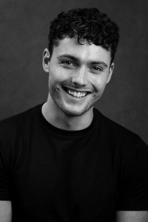 Tom Lewis profil kép