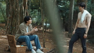 ความลับในบทเพลงที่บรรเลงไม่รู้จบ kép