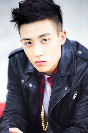 谷嘉诚 profil kép