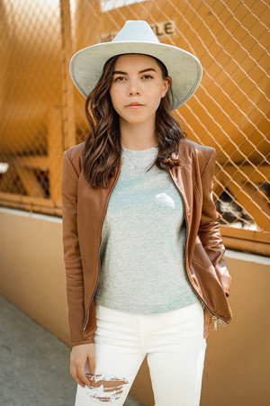 Ceci Flores profil kép